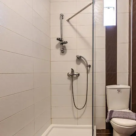 Alexa's Sunny Days Apart Otel 4*