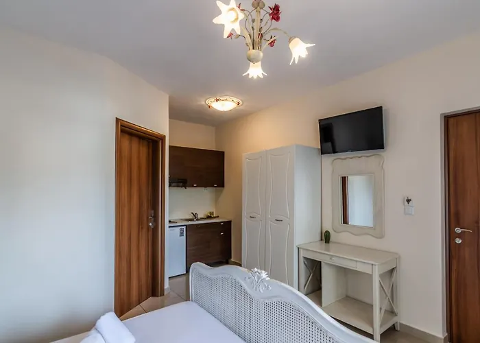 Alexa's Sunny Days Aparthotel 4*